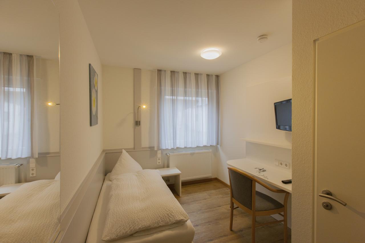 Loewen Hotel & Restaurant Wendlingen am Neckar Eksteriør billede