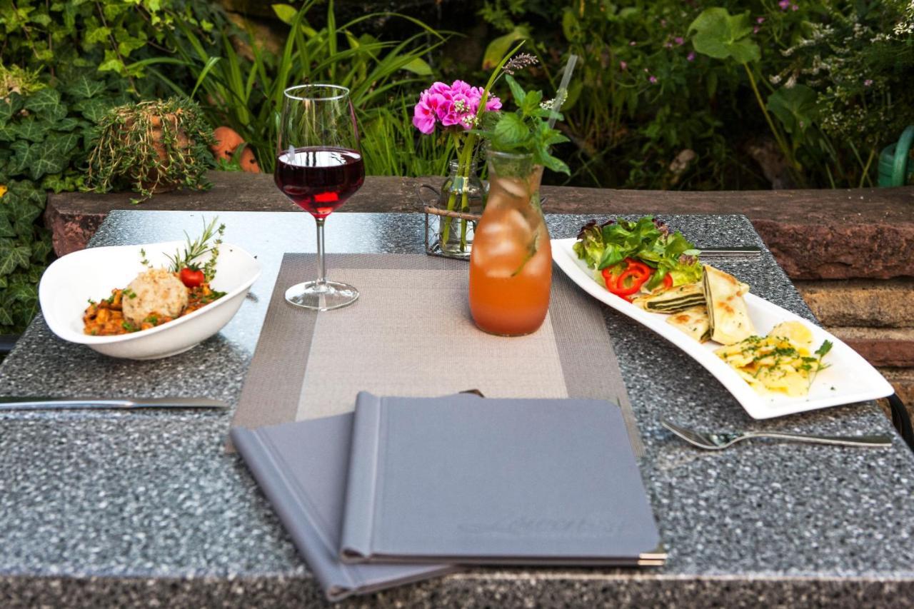 Loewen Hotel & Restaurant Wendlingen am Neckar Eksteriør billede